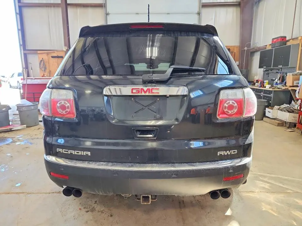2010 GMC ACADIA SLT-2  