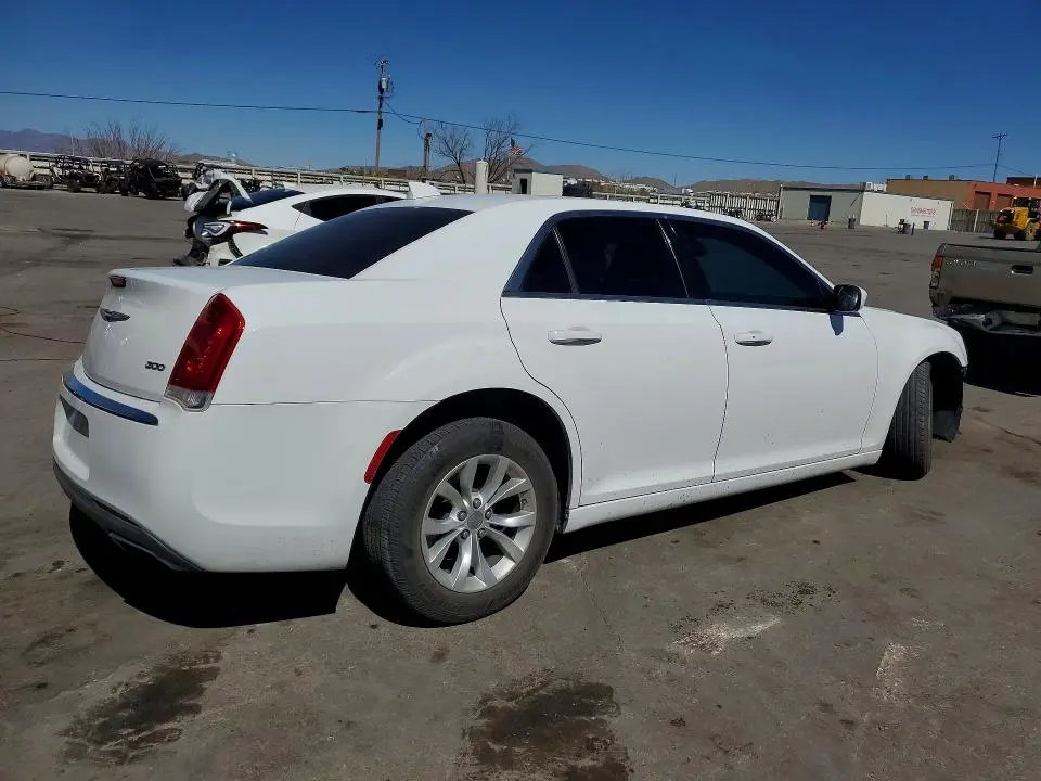 2015 CHRYSLER 300 LIMITED  