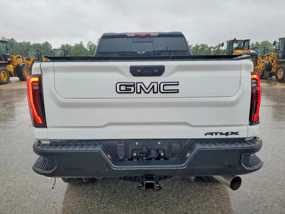 2025 GMC SIERRA K2500 AT4X  