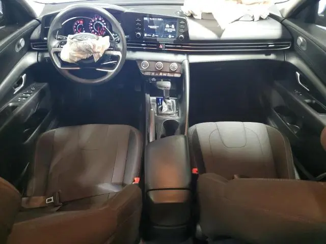 2021 HYUNDAI ELANTRA SE  