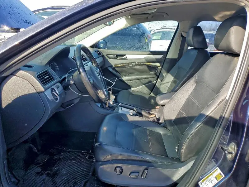 2012 VOLKSWAGEN PASSAT SE  