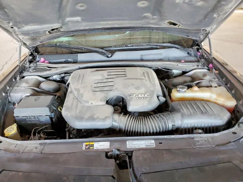 2013 DODGE CHALLENGER SXT  