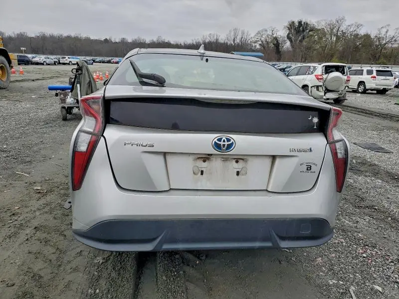 2016 TOYOTA PRIUS   