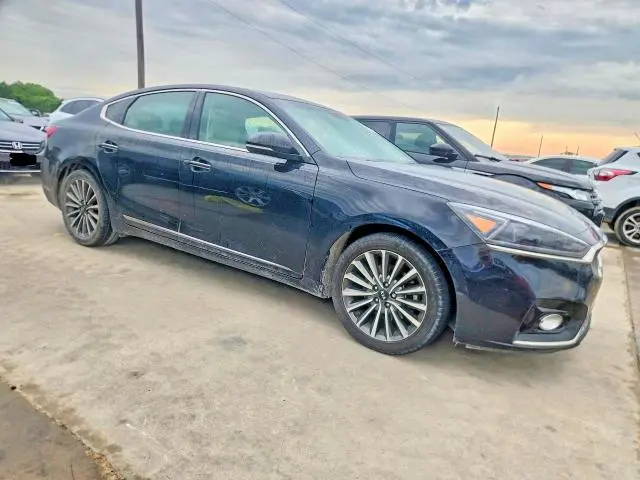 2018 KIA CADENZA PREMIUM  