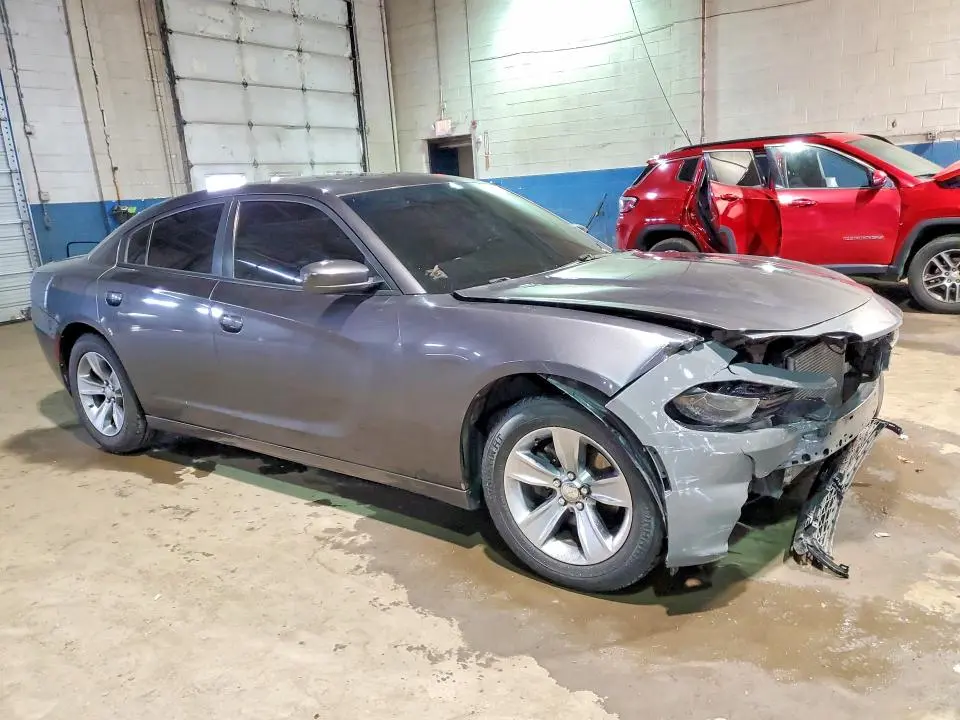2016 DODGE CHARGER SXT  