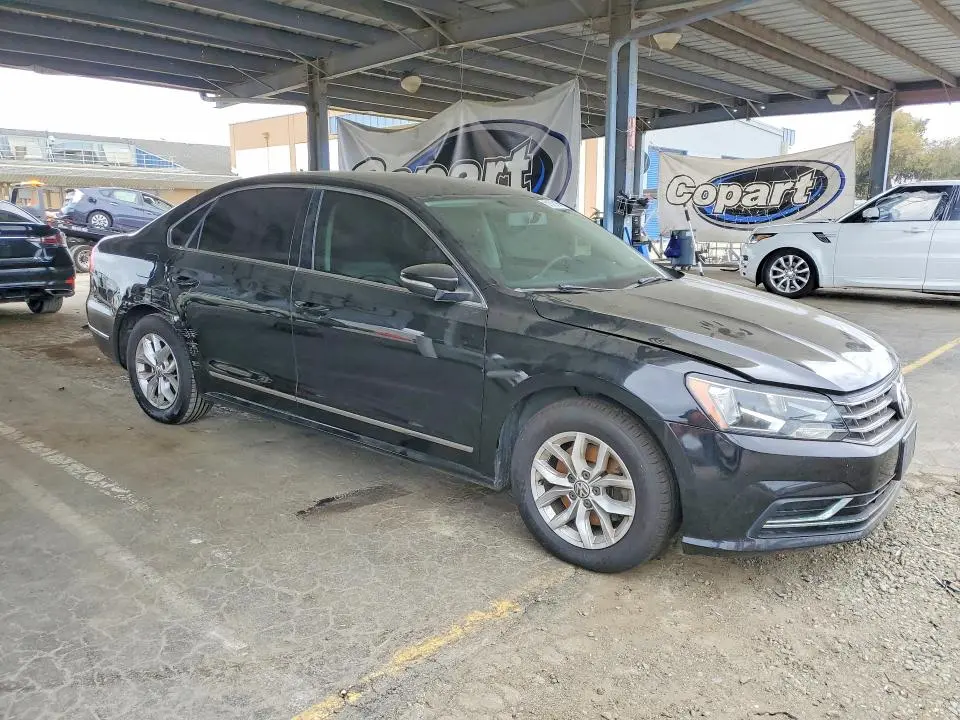 2016 VOLKSWAGEN PASSAT S  