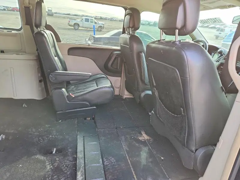 2011 CHRYSLER TOWN & COUNTRY TOURING L  