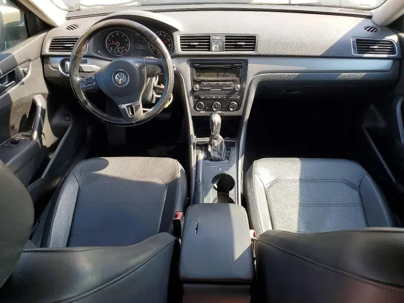 2015 VOLKSWAGEN PASSAT S  