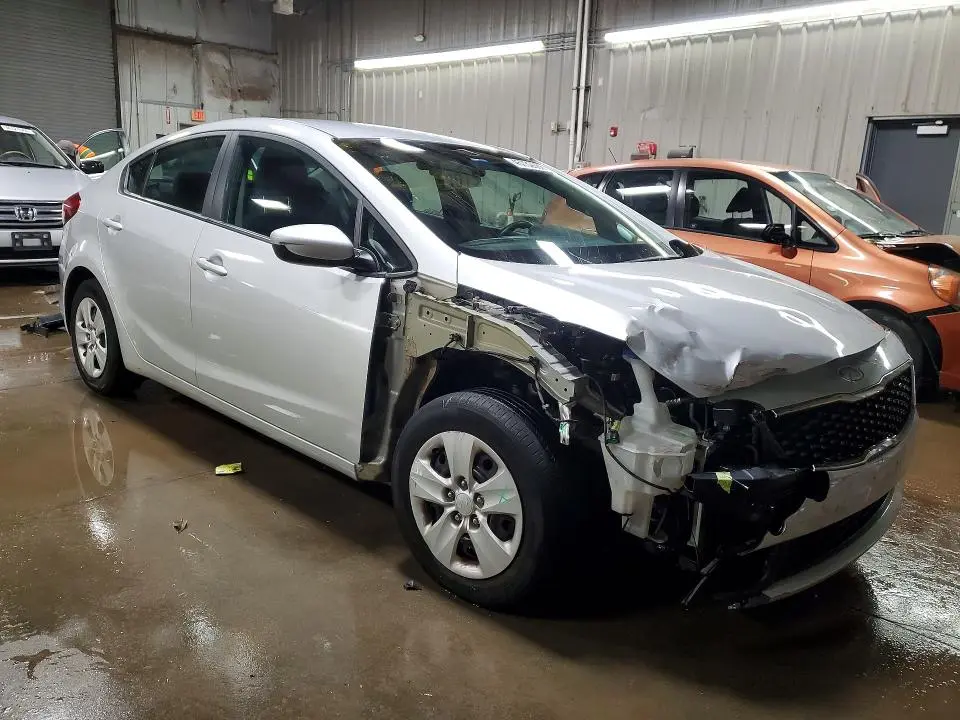 2017 KIA FORTE LX  