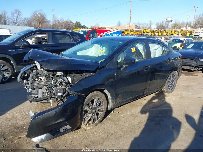 2021 NISSAN VERSA SV XTRONIC CVT