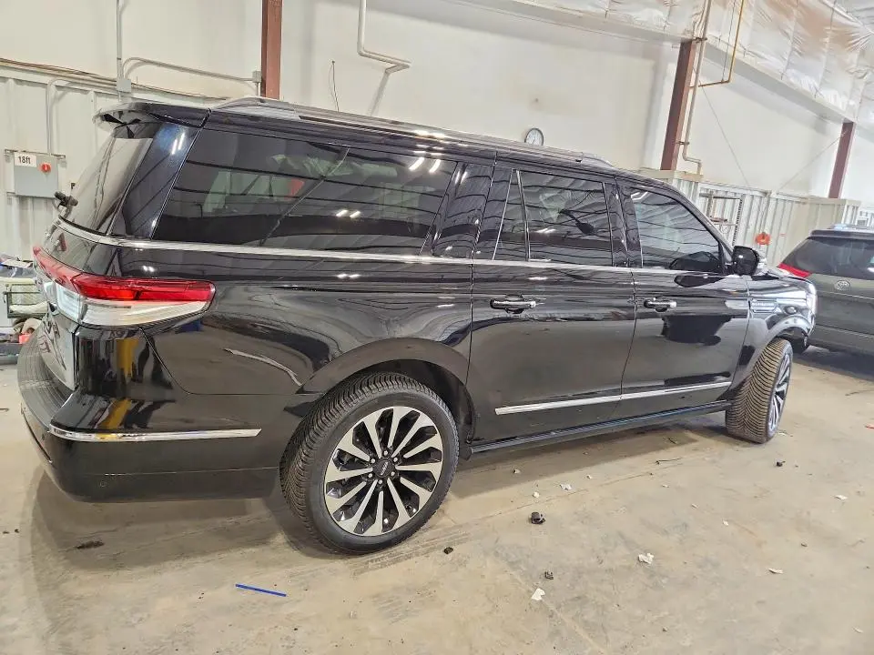 2022 LINCOLN NAVIGATOR L RESERVE  