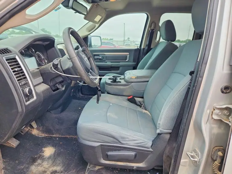 2013 RAM 1500 SLT  