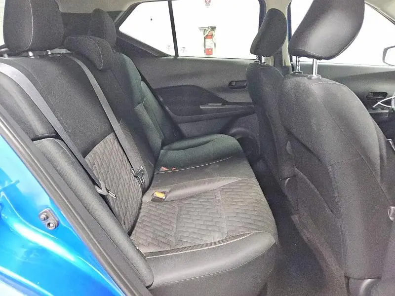 2021 NISSAN KICKS S  