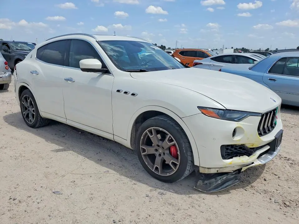 2017 MASERATI LEVANTE LUXURY  