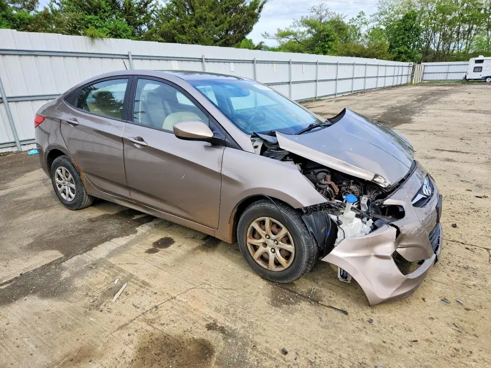 2013 HYUNDAI ACCENT GLS  