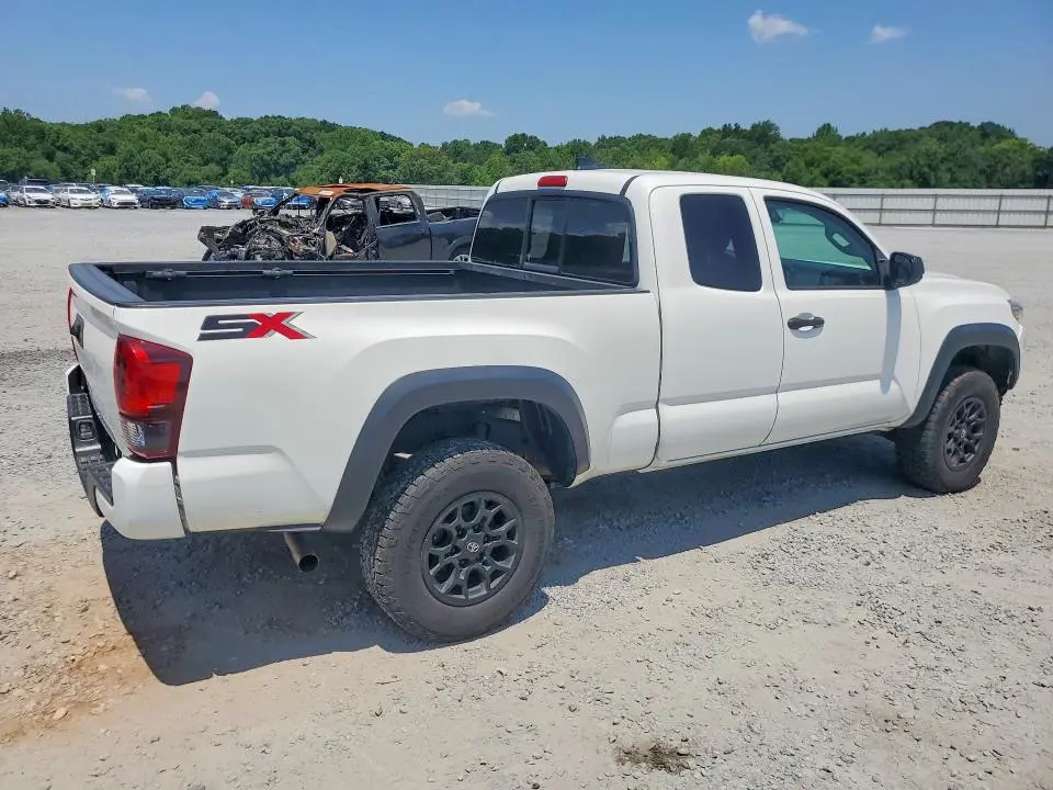 2021 TOYOTA TACOMA SR  