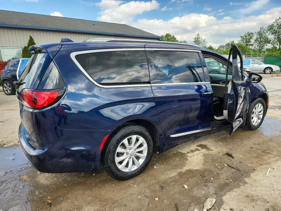 2018 CHRYSLER PACIFICA TOURING L  