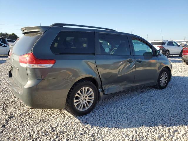 2014 TOYOTA SIENNA XLE