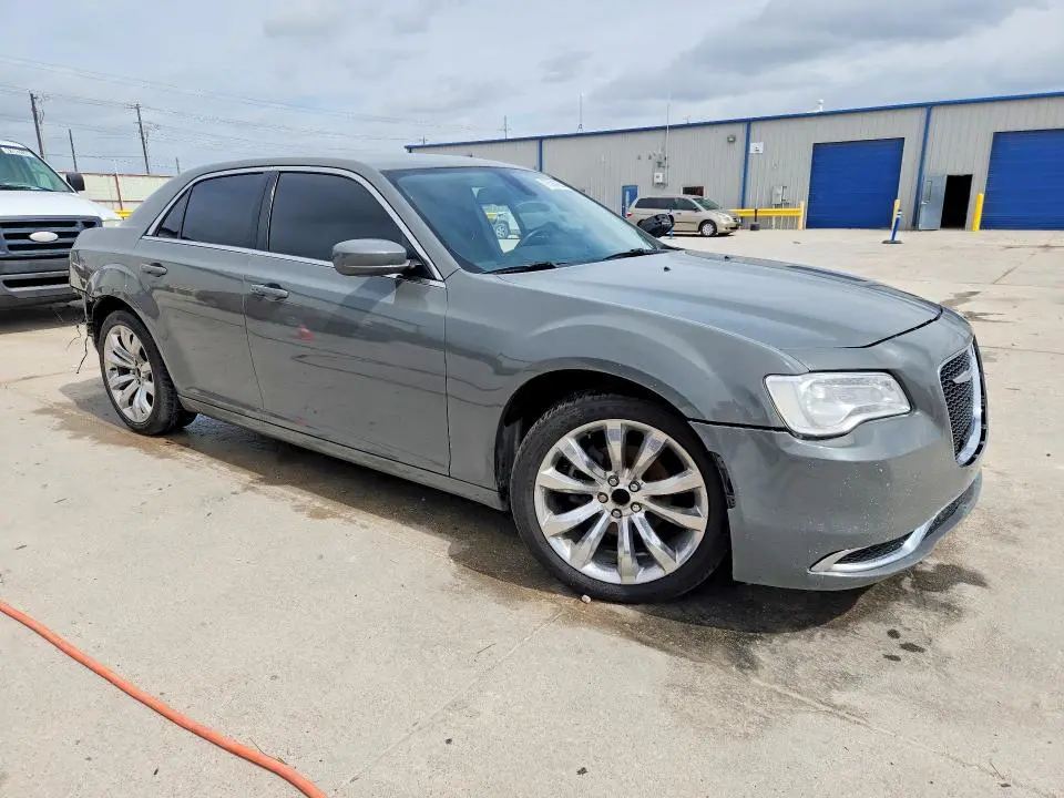 2019 CHRYSLER 300 TOURING  