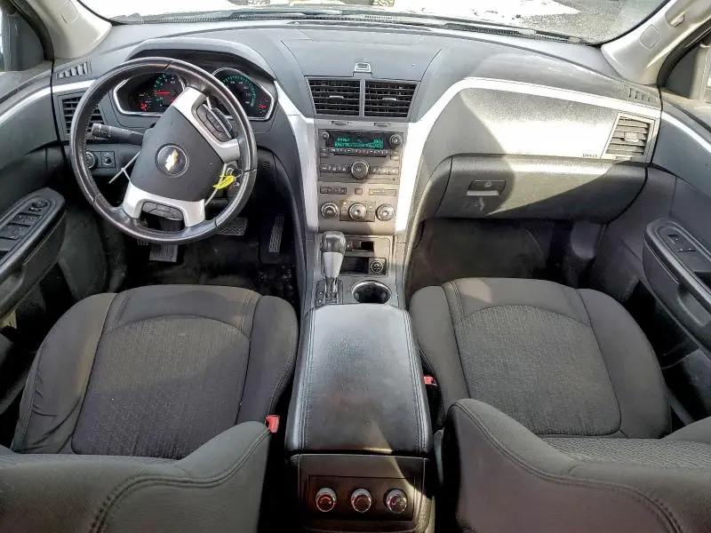 2010 CHEVROLET TRAVERSE LT  