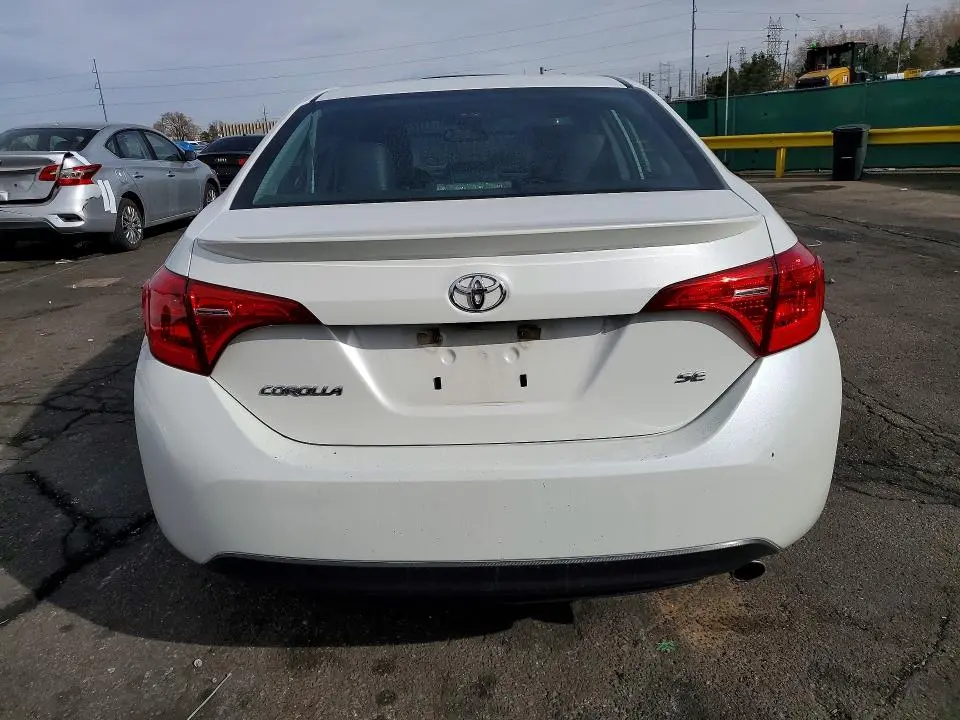 2019 TOYOTA COROLLA SE  