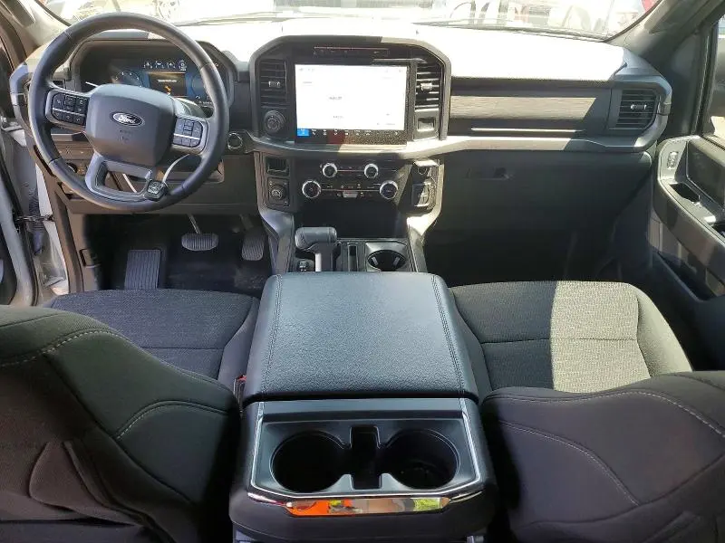 2024 FORD F150 XLT  