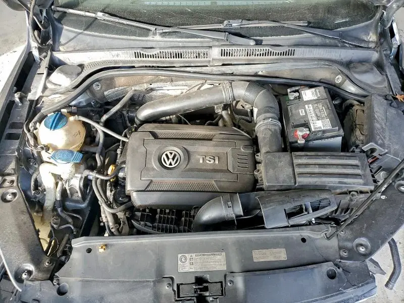 2015 VOLKSWAGEN JETTA SE  