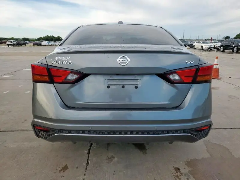 2021 NISSAN ALTIMA SV  