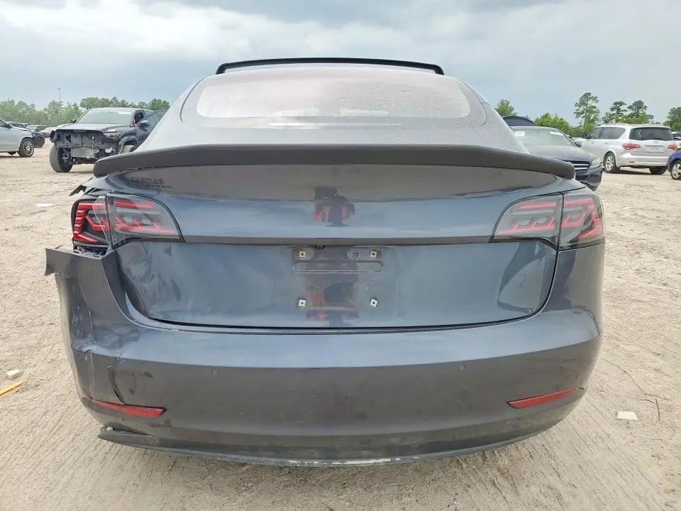 2018 TESLA MODEL 3   