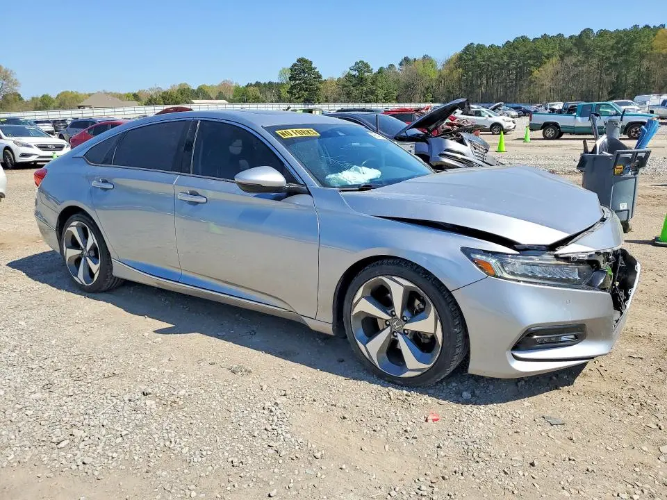 2020 HONDA ACCORD TOURING  