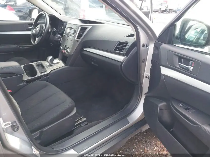 2011 SUBARU OUTBACK 2.5I PREMIUM