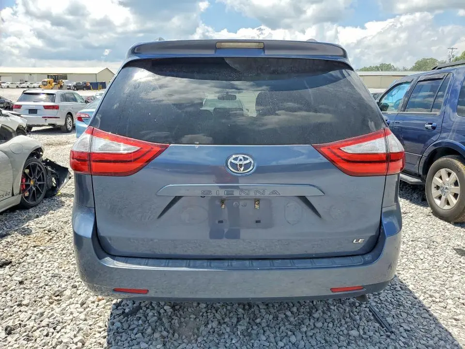 2016 TOYOTA SIENNA LE  