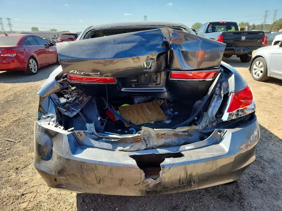 2011 HONDA ACCORD LXP  