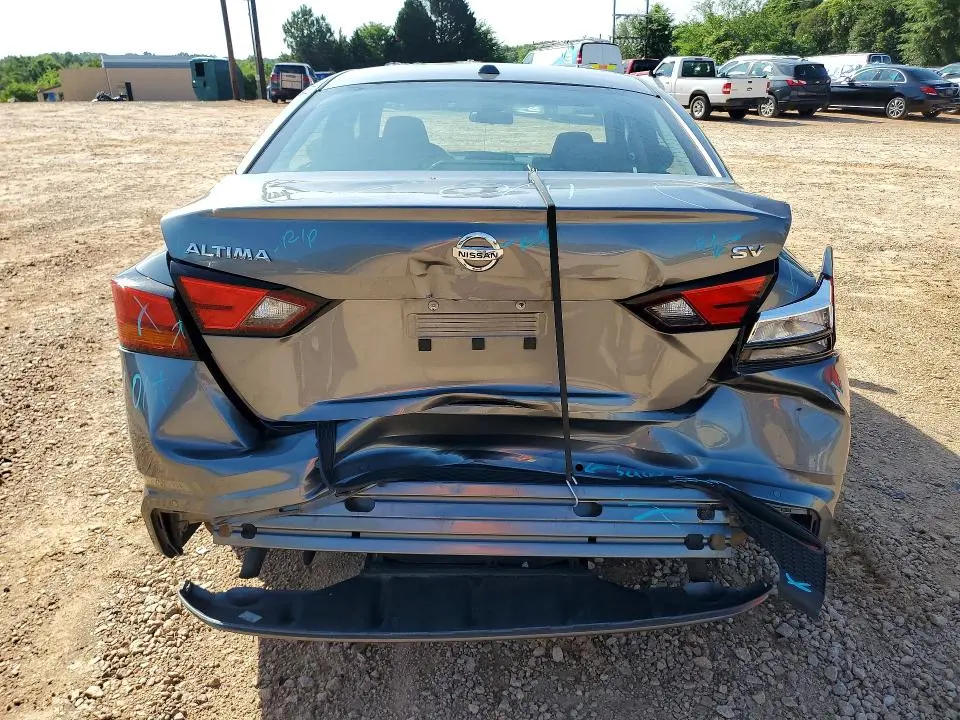 2022 NISSAN ALTIMA SV  