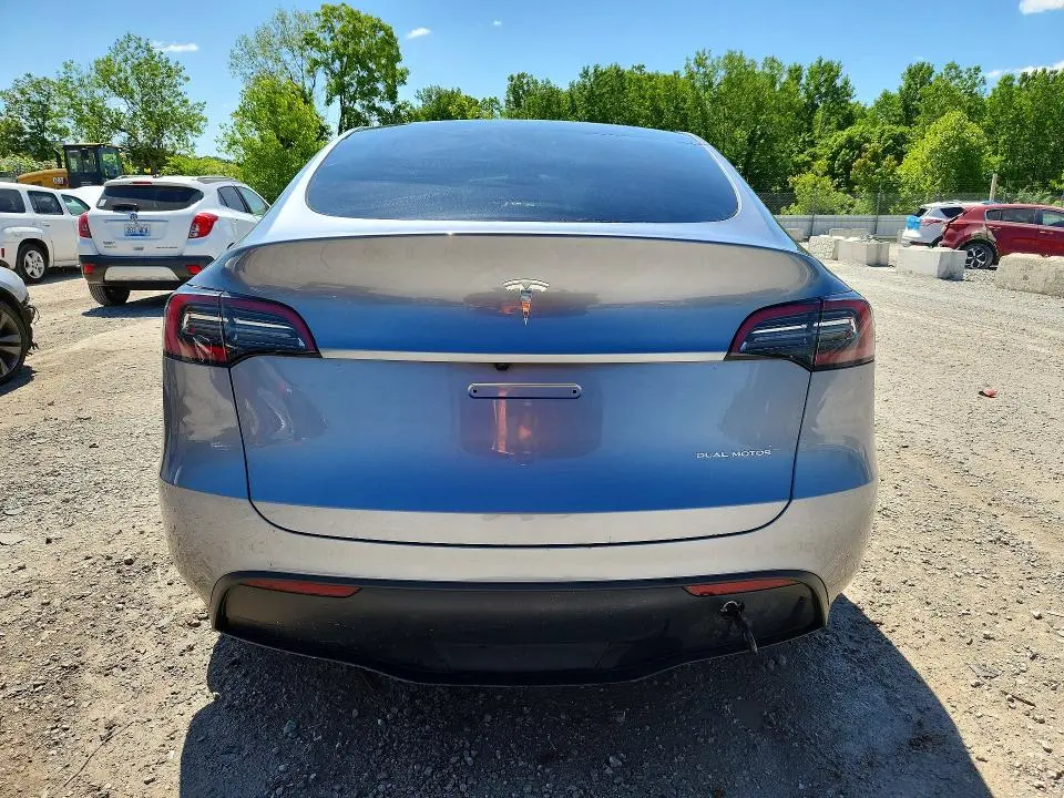 2025 TESLA MODEL Y   