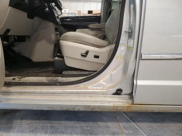 2012 CHRYSLER TOWN & COUNTRY TOURING  