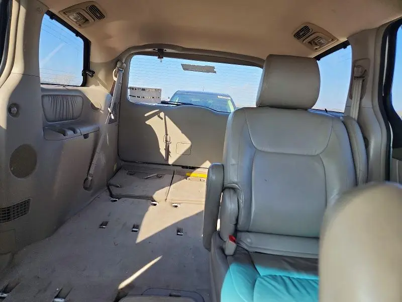 2010 TOYOTA SIENNA XLE  