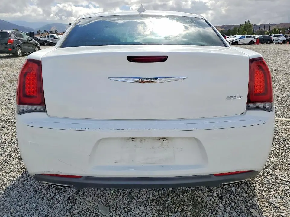 2019 CHRYSLER 300 TOURING  