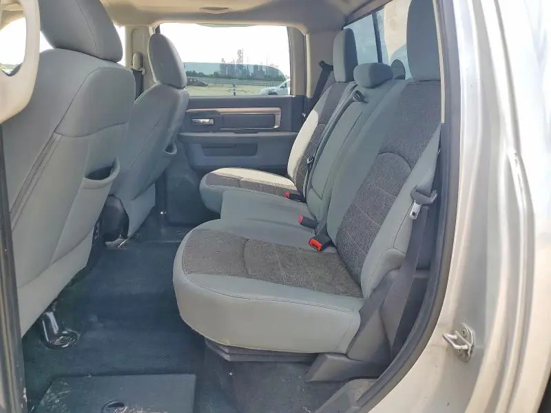 2013 RAM 1500 SLT  