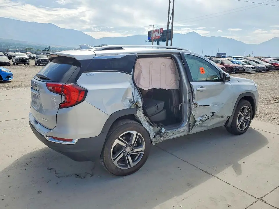 2020 GMC TERRAIN SLT  