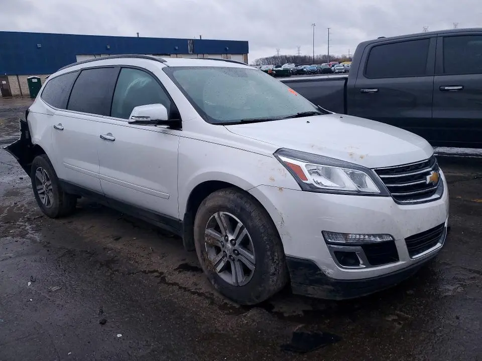 2016 CHEVROLET TRAVERSE LT  