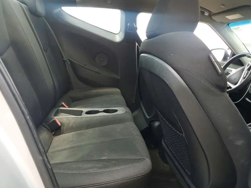 2012 HYUNDAI VELOSTER BASE  