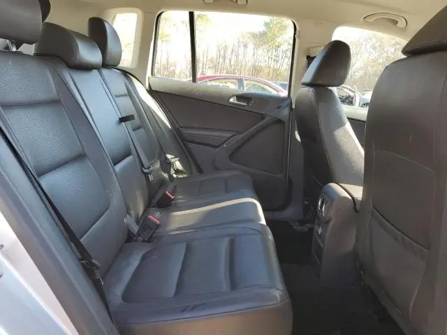 2017 VOLKSWAGEN TIGUAN S  