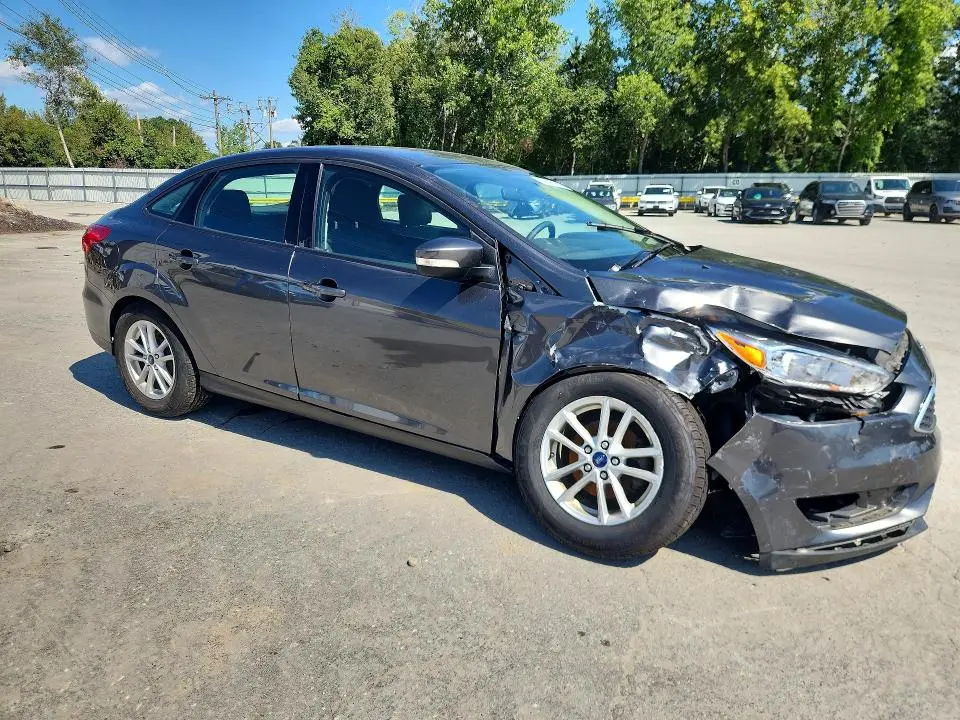 2017 FORD FOCUS SE  