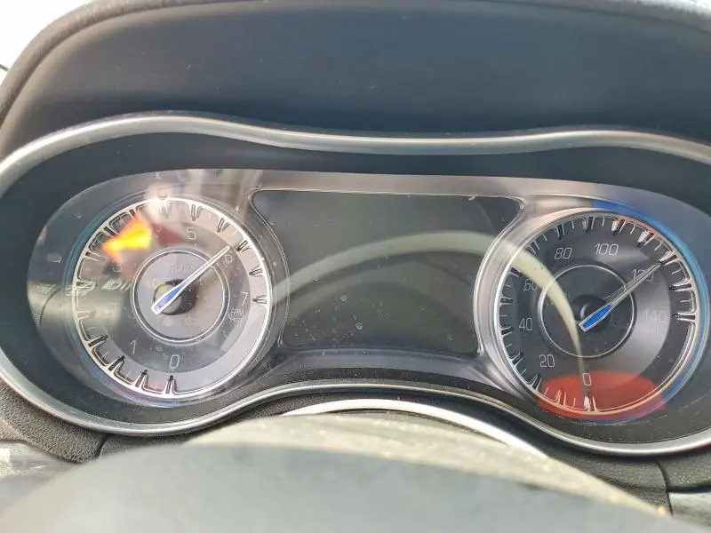 2016 CHRYSLER 300 LIMITED  