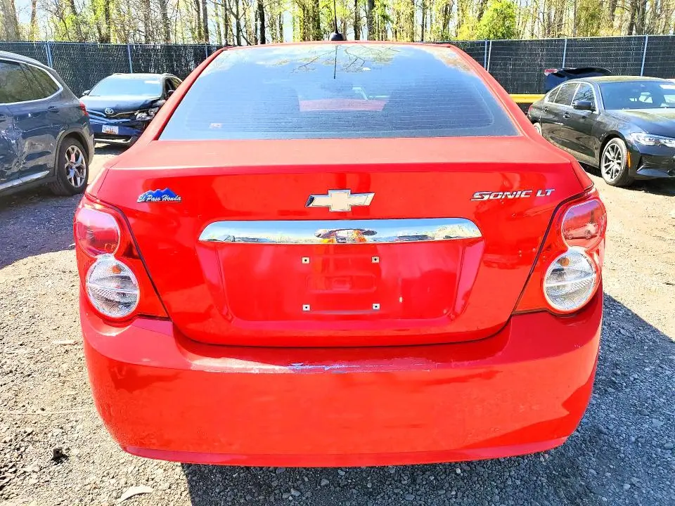 2016 CHEVROLET SONIC LT  