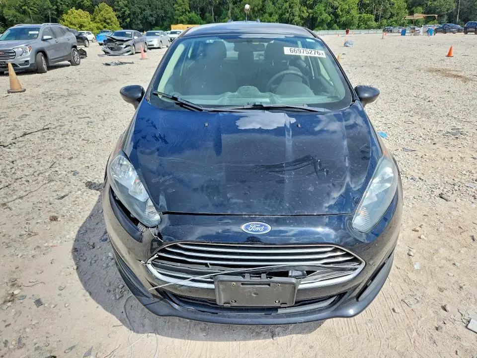 2017 FORD FIESTA SE  