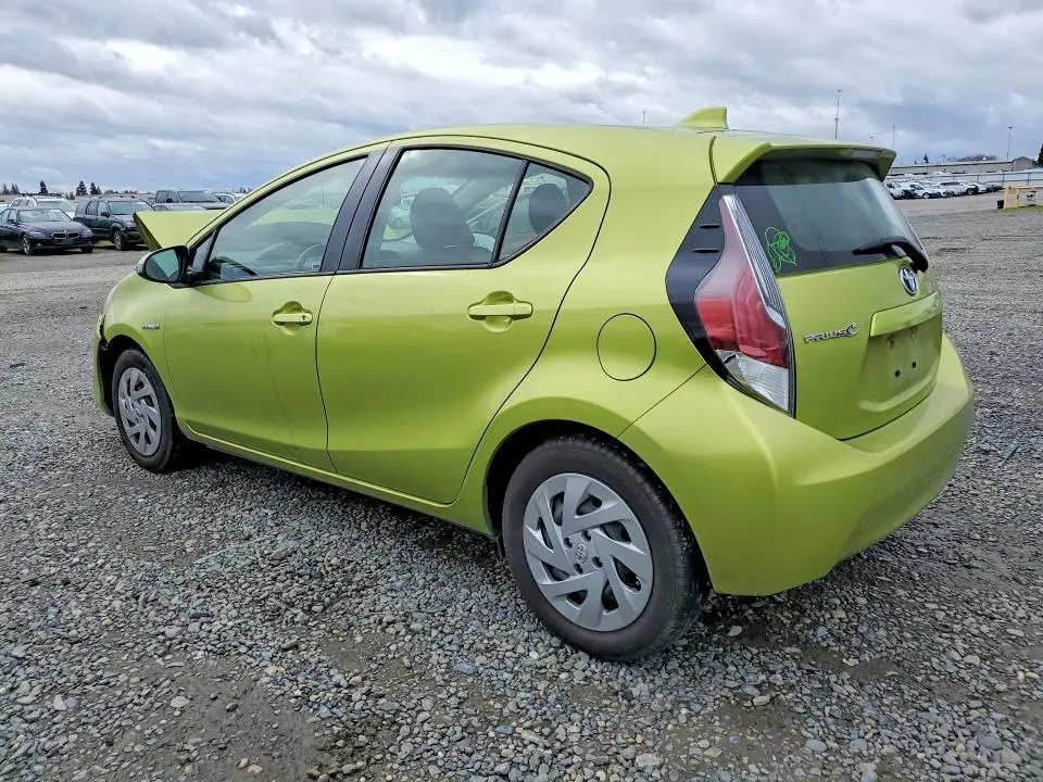 2016 TOYOTA PRIUS C TWO  