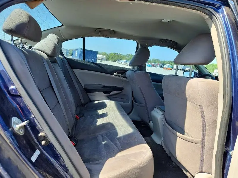 2011 HONDA ACCORD LX  