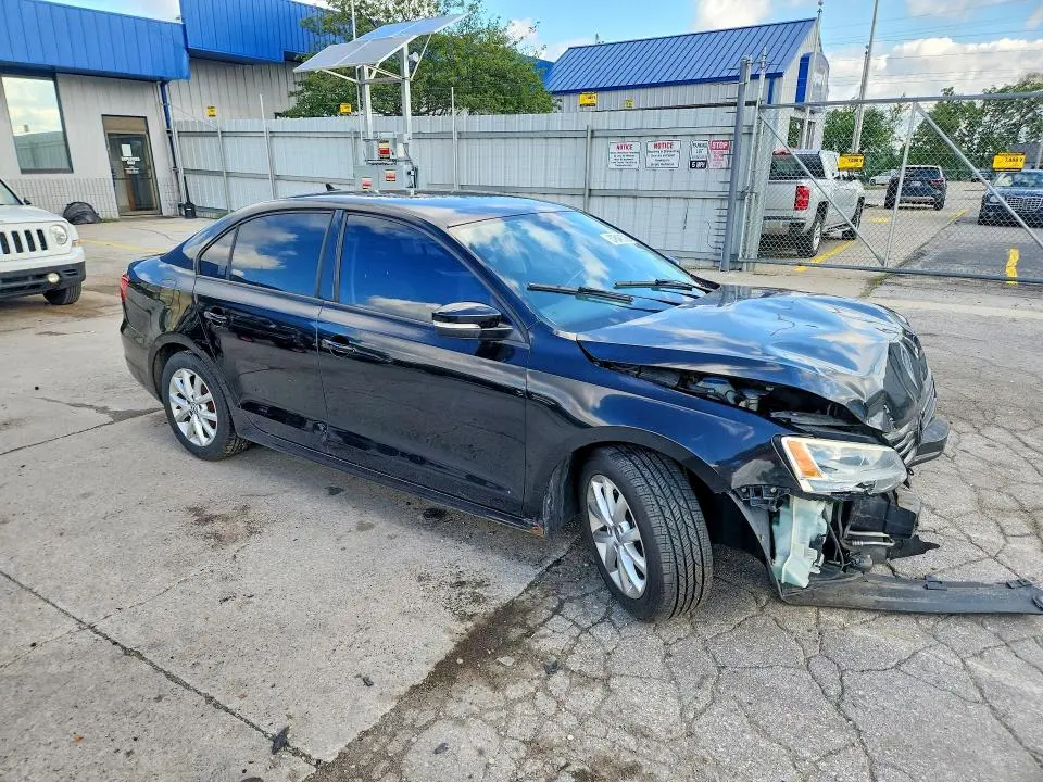 2012 VOLKSWAGEN JETTA SE  